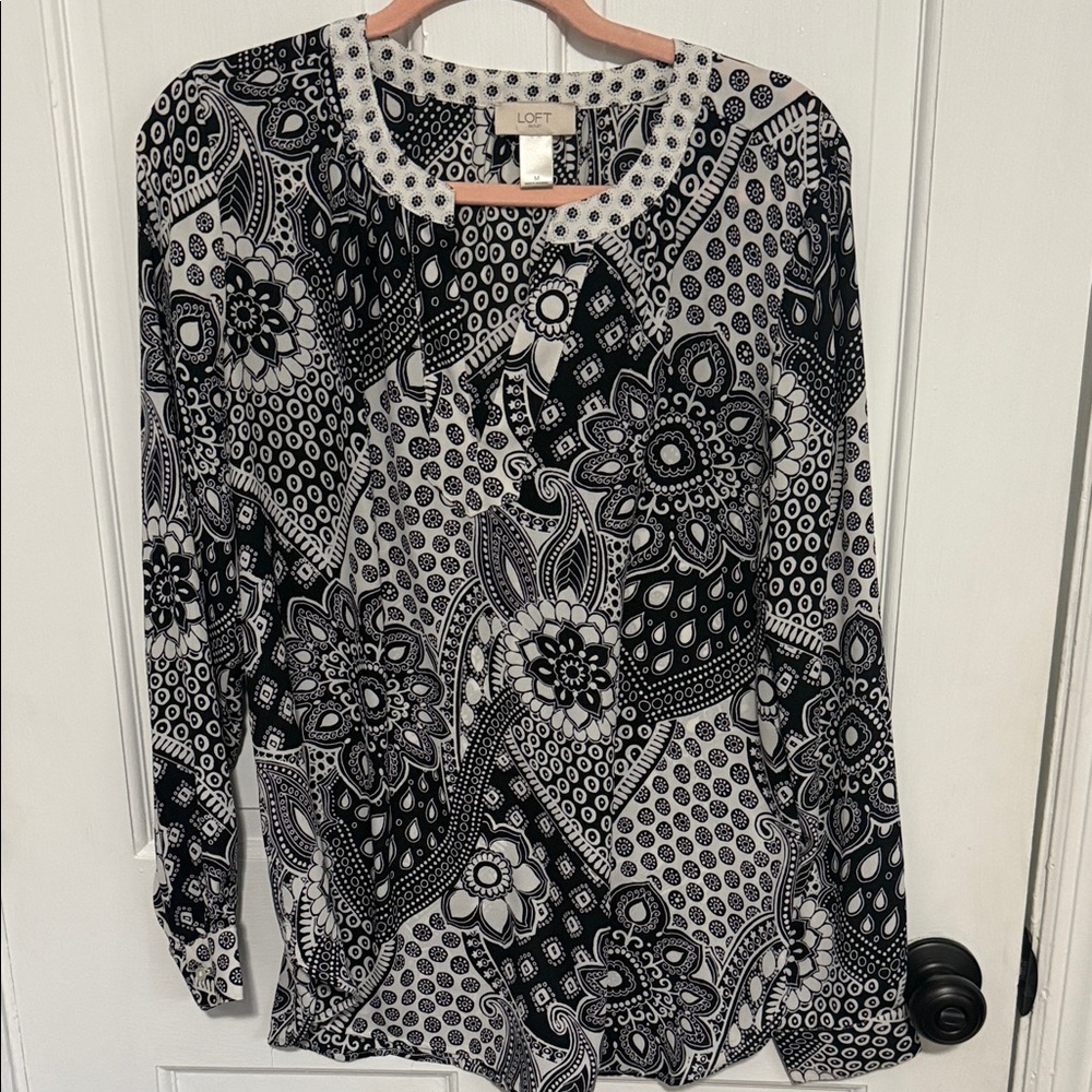 LOFT Monochrome Floral Blouse